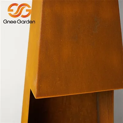 Jekleni kamin Corten na drva